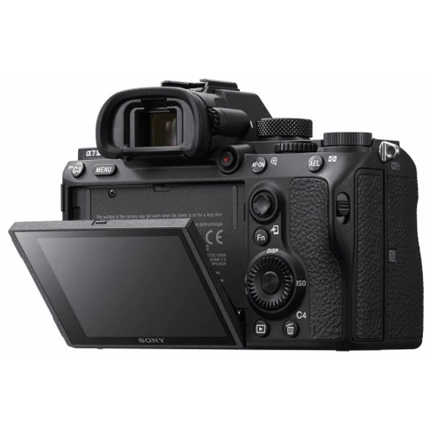 Sony Alpha 7 III + FE 24-105mm f/4 G OSS fényképezőgép KIT