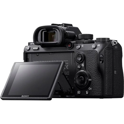 Sony Alpha 7 III + FE 28-70mm f/3.5-5.6 OSS kit